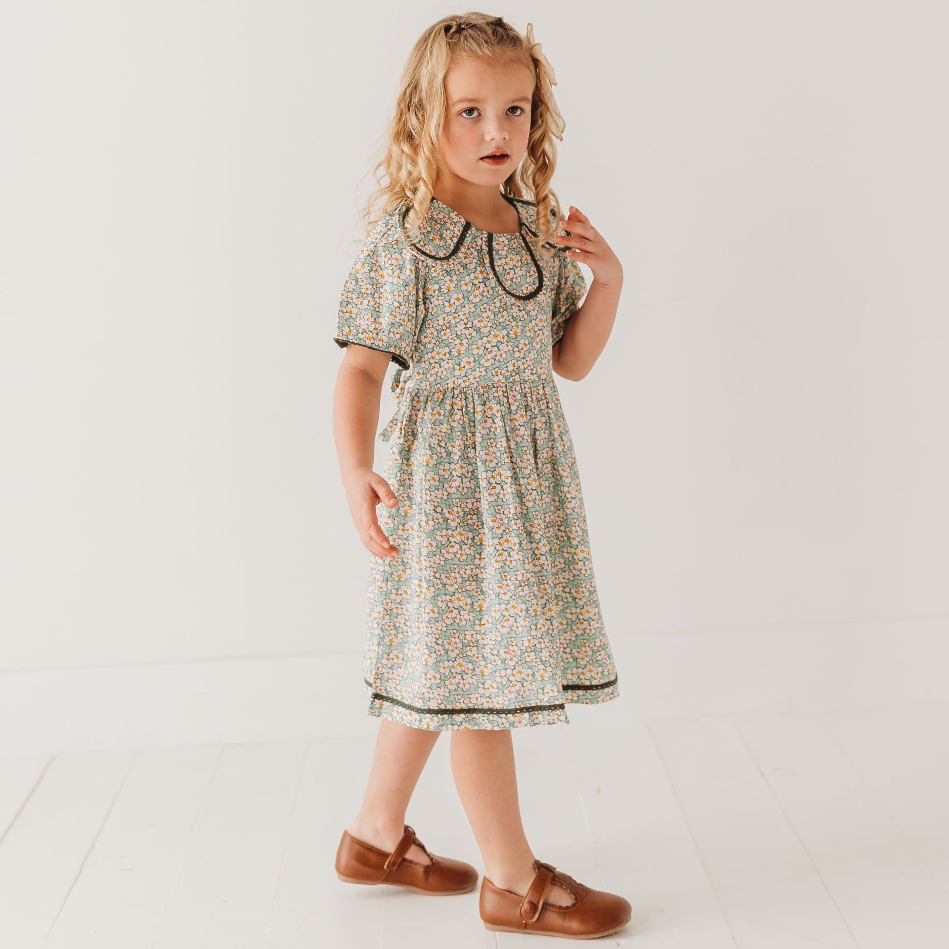 Green Floral Printed Dress with Lace Detail on Petal Collar
