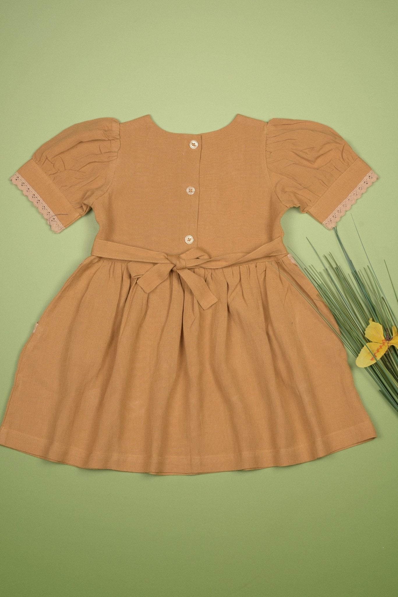 Embroidered yoke with Puff Sleeves - LARILI