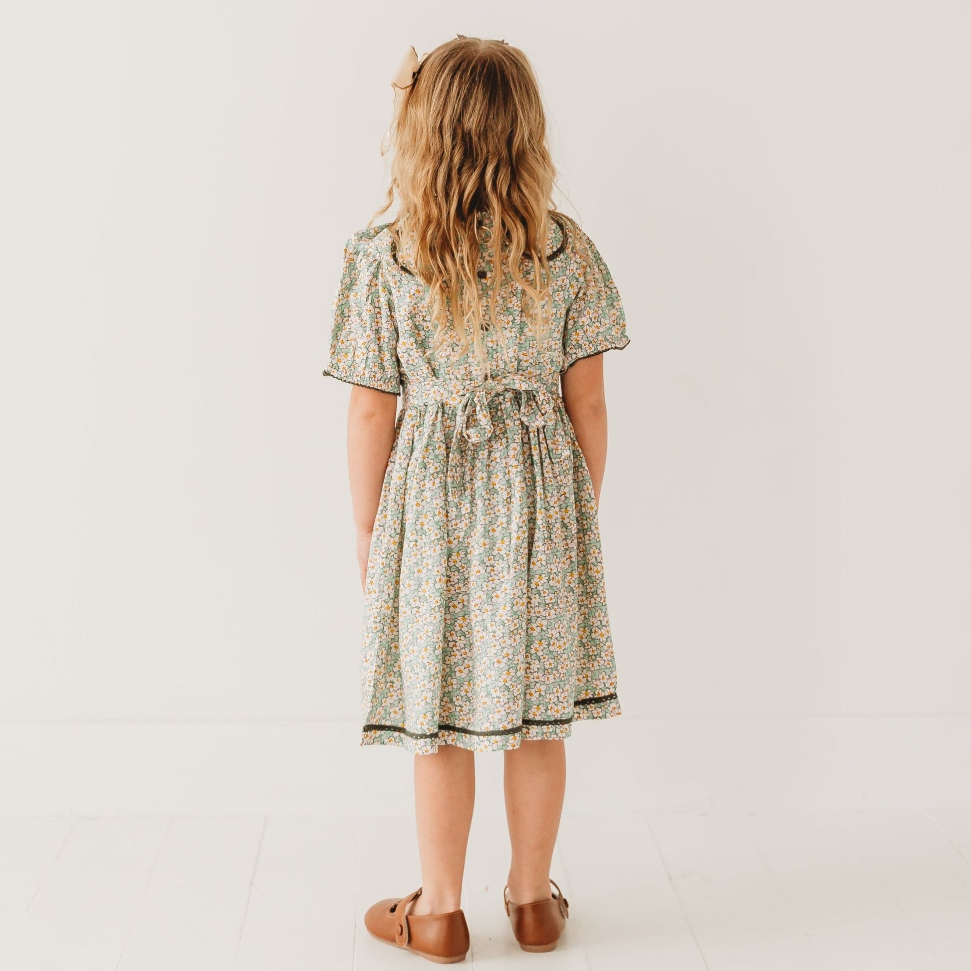 Green Floral Printed Dress with Lace Detail on Petal Collar